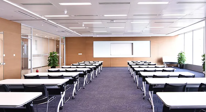 The first training course of minimally invasive and external fixation in Chinese osteosynthesis